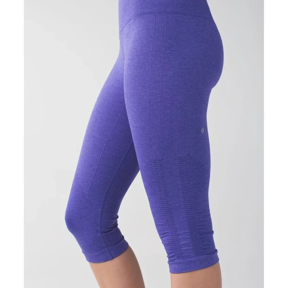 Lululemon Periwinkle Blue Stretch Knit "In the Flow" Cropped Leggings - Picture 3 of 6